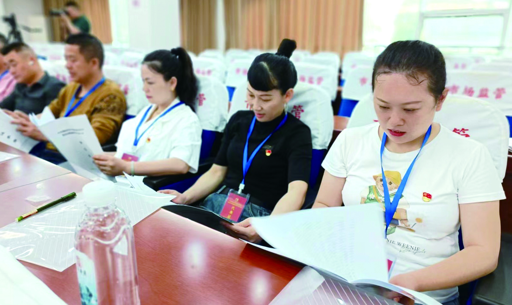 集團(tuán)公司黨委開展創(chuàng)先爭優(yōu)活動(dòng) 推薦評選先進(jìn)基層黨組織、優(yōu)秀黨務(wù)工作者和優(yōu)秀共產(chǎn)黨員 （李高雄報(bào)道） 